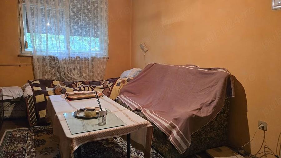 Apartament cu 3 camere decomandat în Progresul