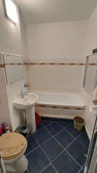 Garsonieră decomandată în Central