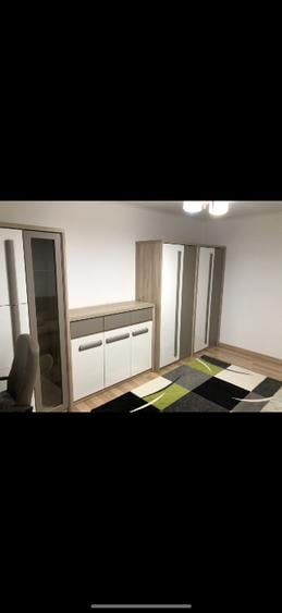 Vând Apartament 3 camere - 2