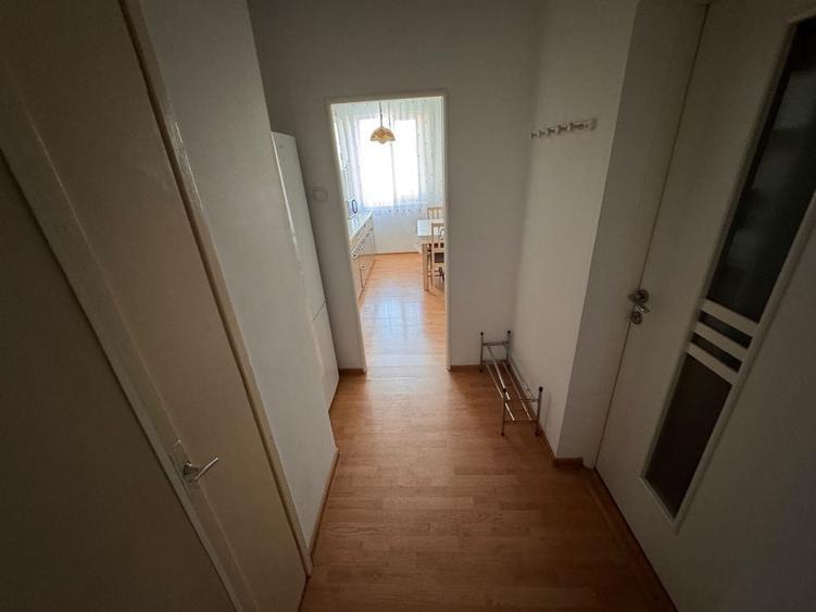 Apartament cu 2 camere semidecomandat în Spitalul Județean