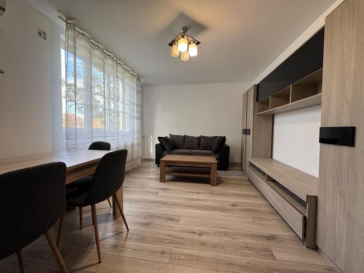 Apartament cu 4 camere în Alexandriei