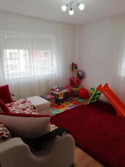 Apartament cu 2 camere decomandat în Sânpetru