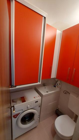 Apartament cu 3 camere decomandat în Popoveni