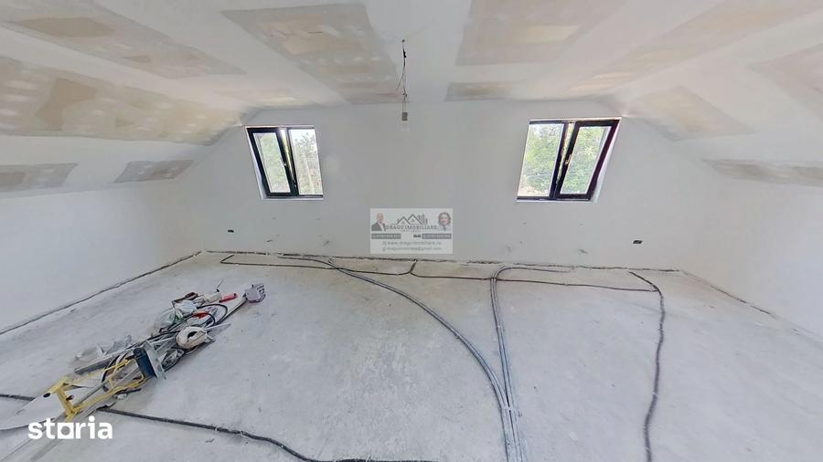 Casă cu 5 camere cu Teren 1159 Mp în Gherdana
