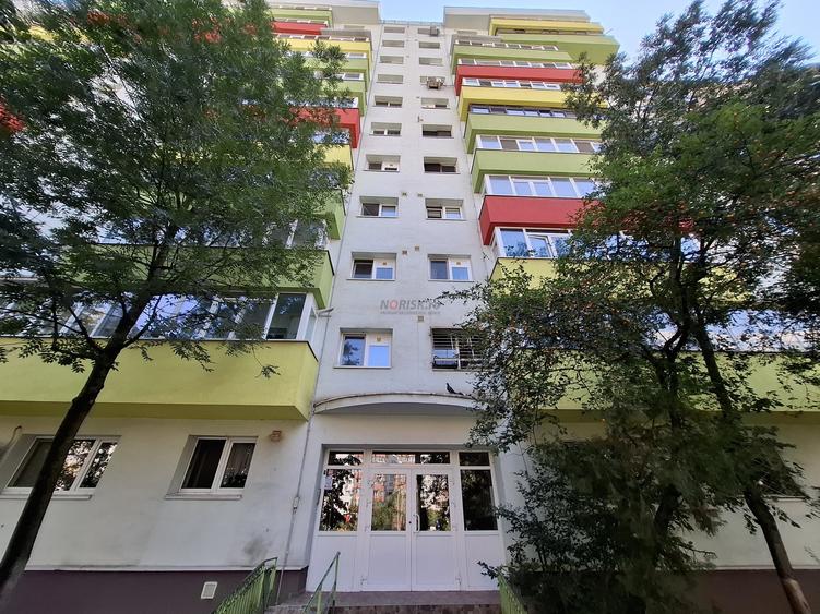 Apartament cu 2 camere semidecomandat, mobilat în 13 Septembrie