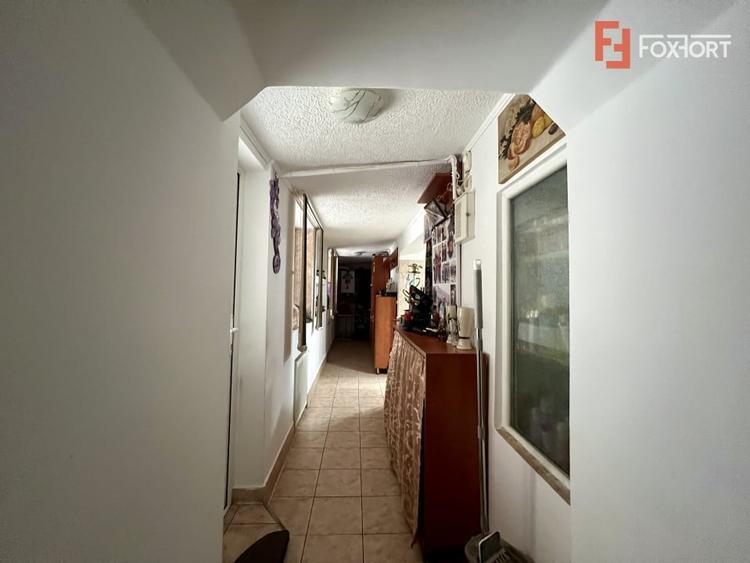 Casă individuală cu 4 camere cu Canalizare în Girocului