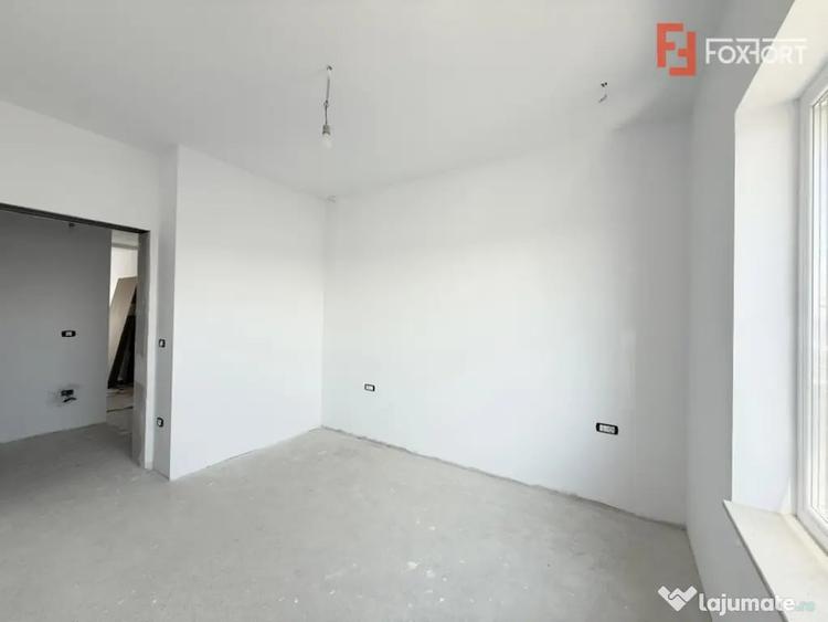 Apartament cu 4 camere în Torontalului