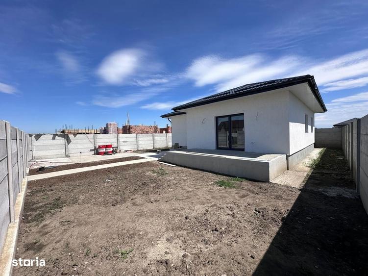 Casă cu 4 camere cu Teren 400 Mp în Clinceni