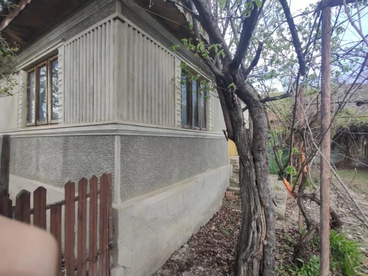 Casă cu 4 camere în Mătești