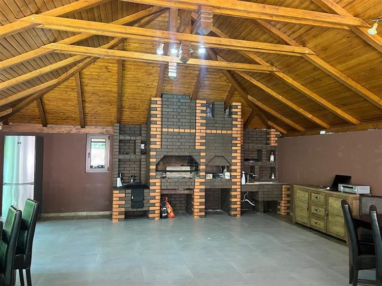 Casă cu 7 camere cu Teren 5000 Mp în Bulzeștii de Sus