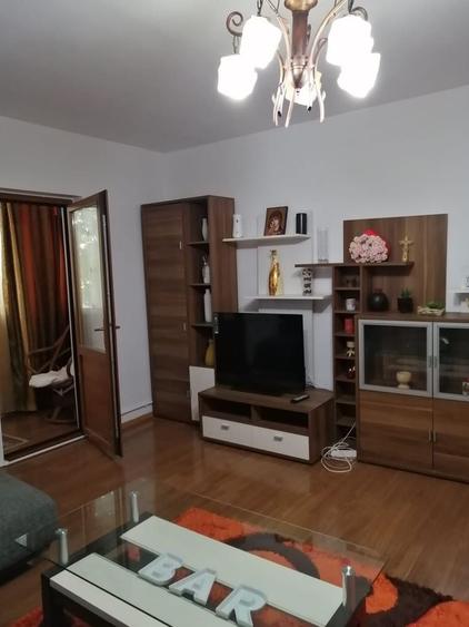 Apartament cu 2 camere semidecomandat în Băceni