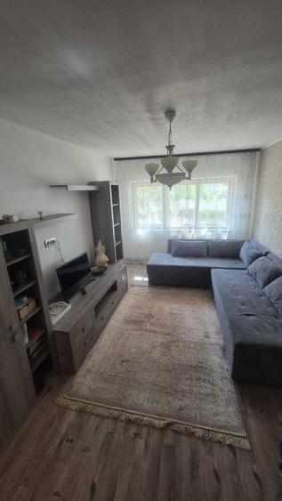 Apartament cu 2 camere decomandat în Exterior Vest