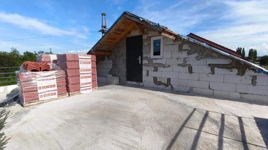 Casă cu 1 camere cu Teren 500 Mp în Central