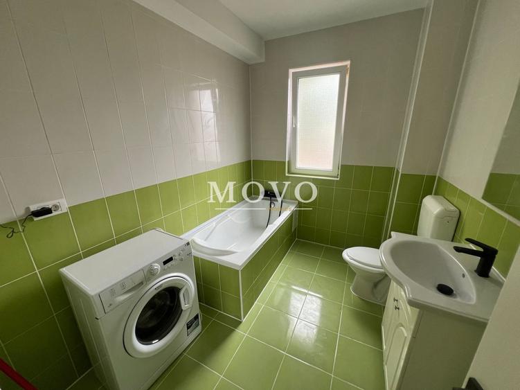 Casă individuală cu 5 camere cu Canalizare în Dumbrăvița