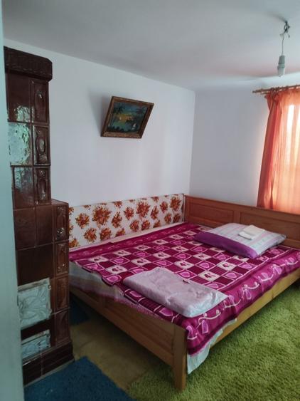 Casă cu 3 camere în Cislău