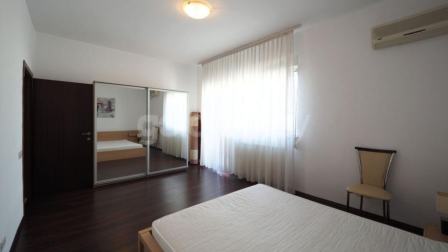 Apartament cu 3 camere decomandat, mobilat în Dorobanți