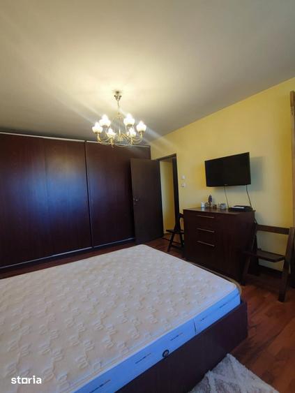 Apartament cu 4 camere în Drumul Taberei