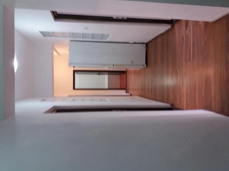 Apartament cu 3 camere decomandat în Universitate