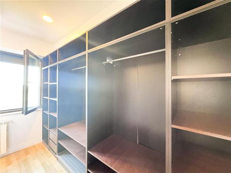 Apartament cu 4 camere decomandat, mobilat în Herăstrău