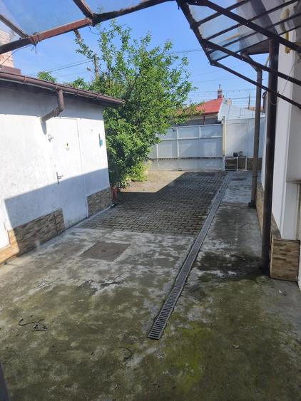 Casă cu Teren 181 Mp în Rahova