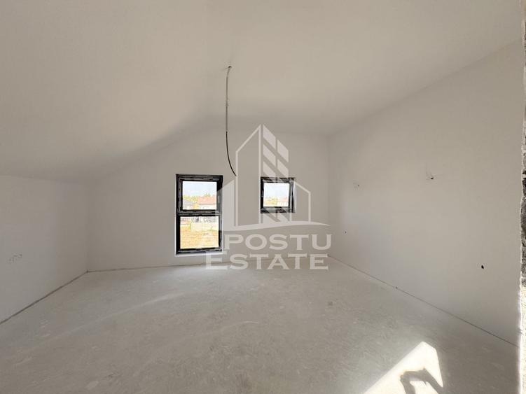 Duplex cu 6 camere cu Canalizare în Chișoda