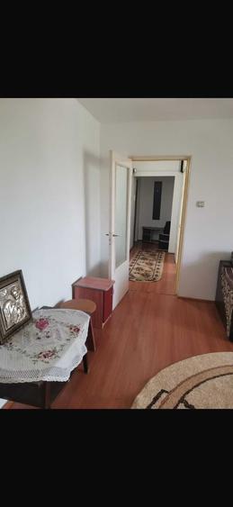 Apartament cu 2 camere semidecomandat în Rogerius