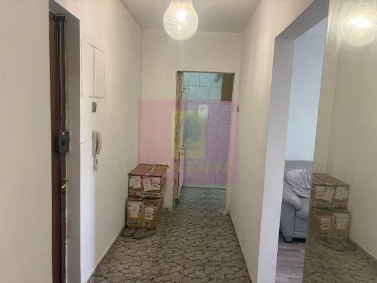 Apartament cu 3 camere decomandat, mobilat în Pantelimon