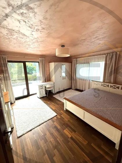 Casă individuală cu 7 camere cu Canalizare în Făget