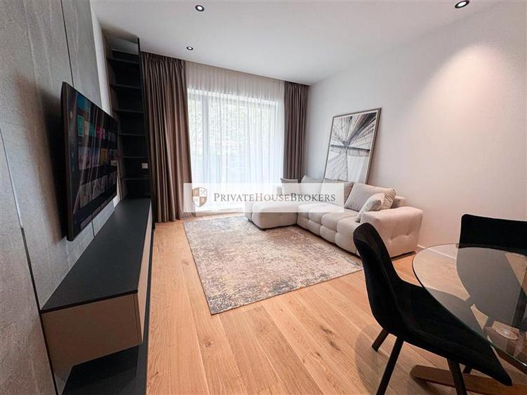 Apartament cu 2 camere decomandat, mobilat în Aviației