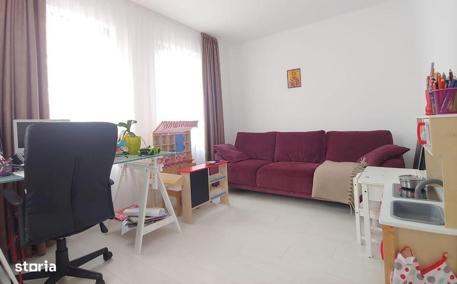 Casă cu 4 camere în Sângeorgiu de Mureș
