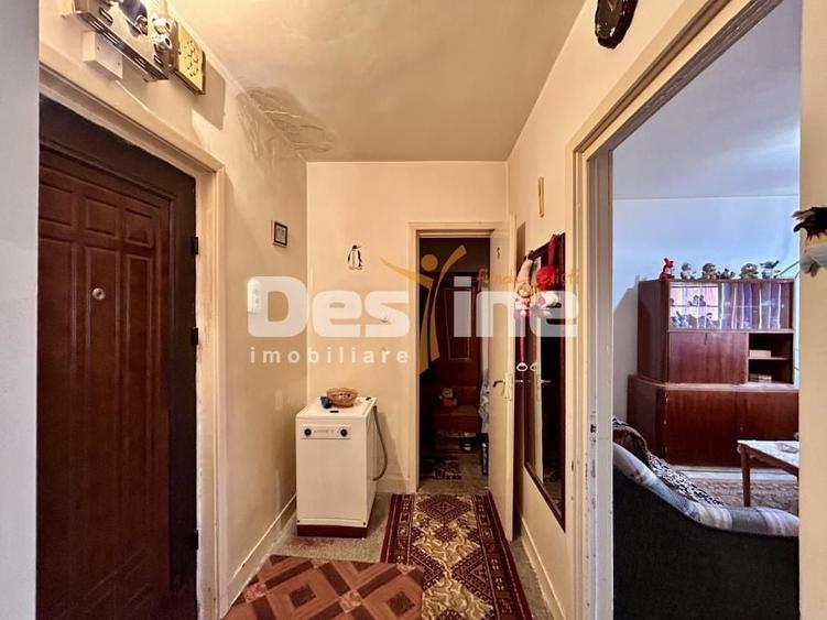 Apartament cu 2 camere decomandat, mobilat în Central