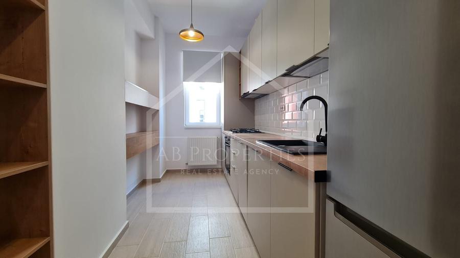Apartament cu 2 camere decomandat, mobilat în Băneasa