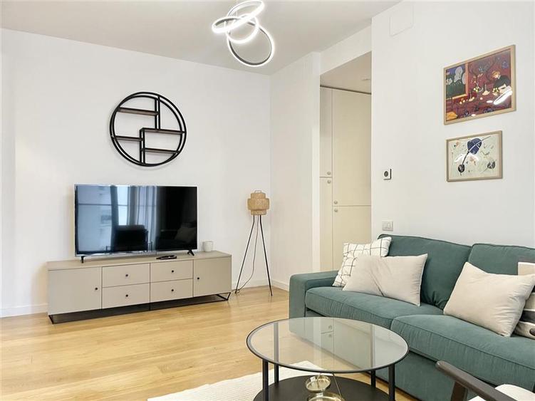 Apartament cu 2 camere decomandat în Herăstrău