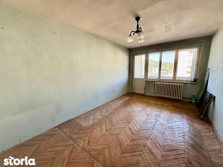 Apartament cu 3 camere în Tudor Vladimirescu