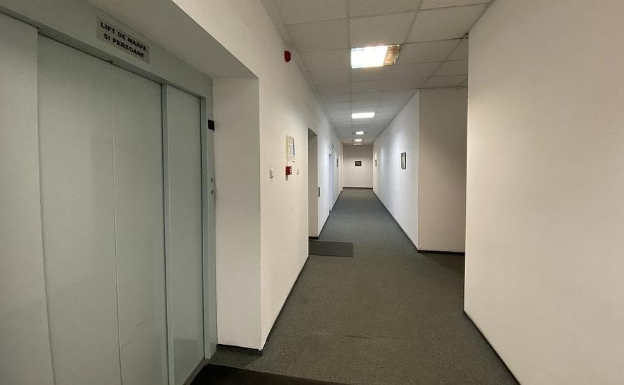 Birou, de 22,300 mp, în Pipera