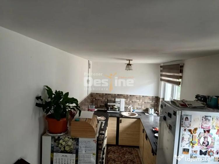 Casă cu 3 camere cu Teren 340 Mp în 16 Februarie