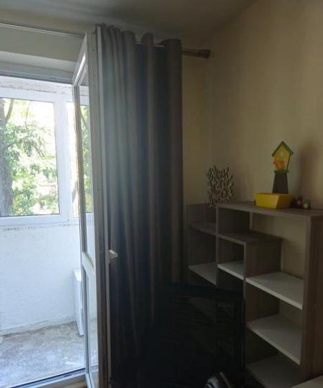 Apartament cu 2 camere decomandat, mobilat în Tei