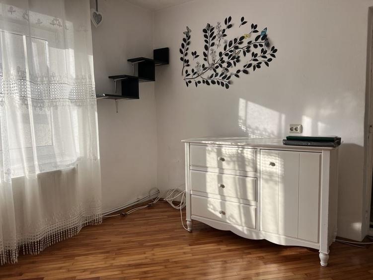 Casă cu 4 camere cu Teren 264 Mp în Podul de Fier