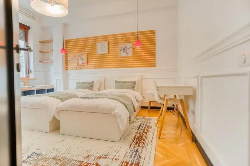 Apartament cu 3 camere decomandat în Universitate