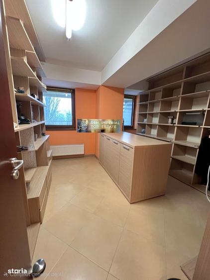 Apartament cu 4 camere în Central