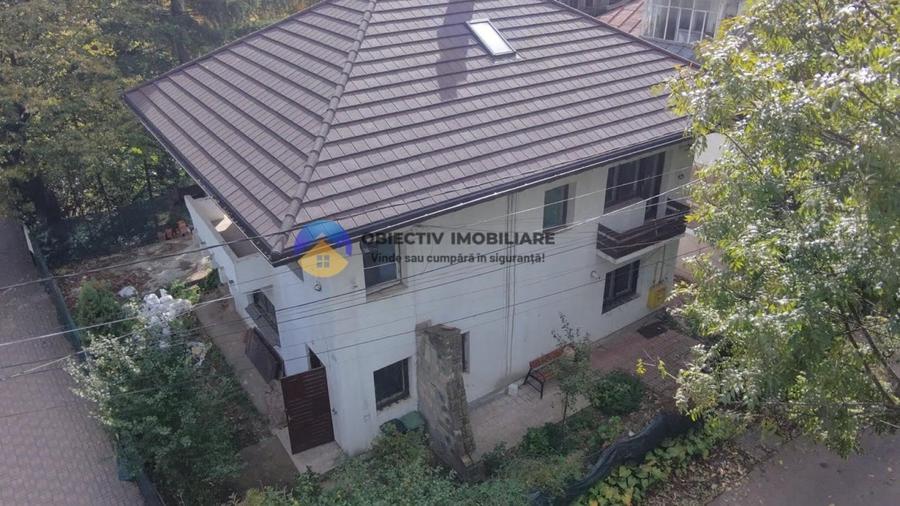 Casă individuală cu 5 camere cu Canalizare în Ultracentral