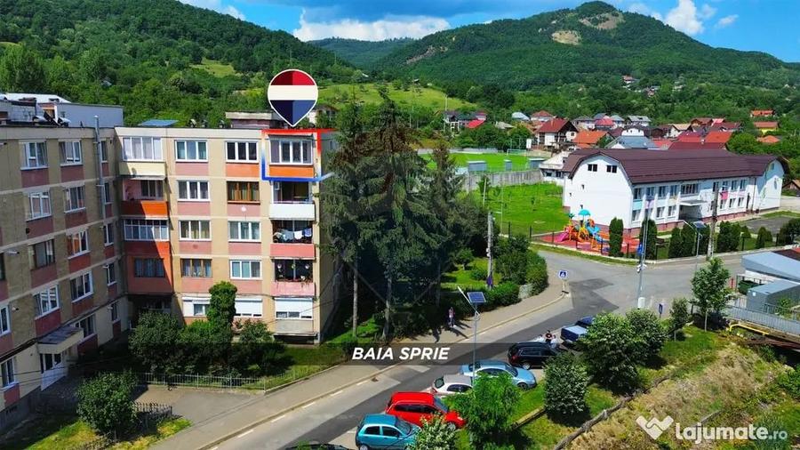 Apartament cu 3 camere semidecomandat în Central