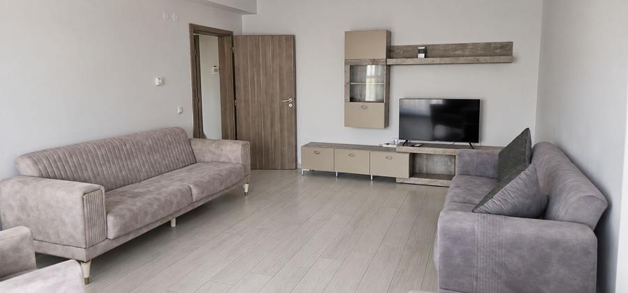 Apartament cu 3 camere decomandat, mobilat în Central