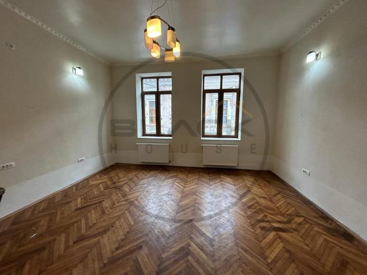 Spațiu comercial, de 200 mp, în Central
