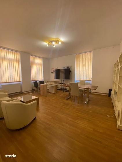 Casă cu 4 camere în Ultracentral