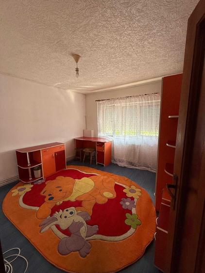 Apartament cu 3 camere decomandat în Soarelui