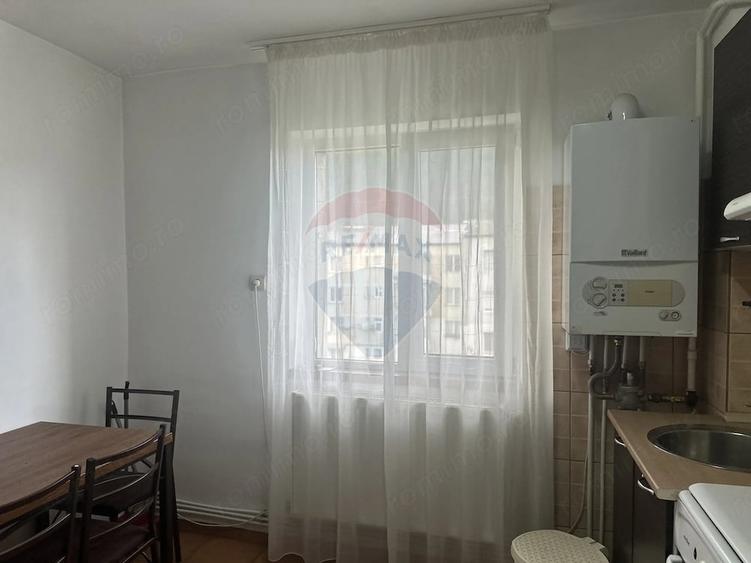 Apartament cu 2 camere semidecomandat în Mărăței