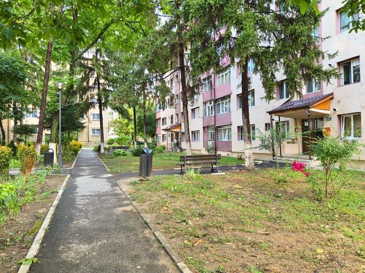 Apartament cu 2 camere semidecomandat în Nord