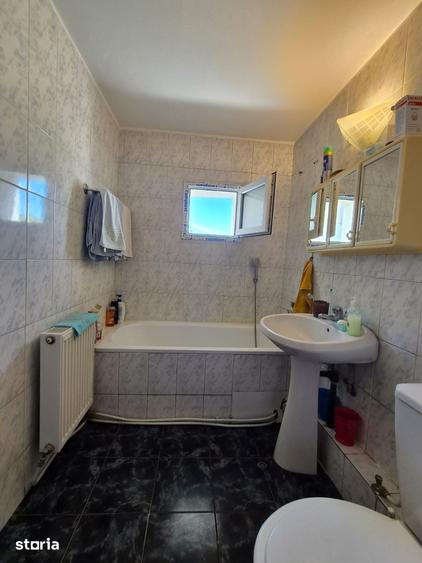 Apartament cu 3 camere decomandat în Bistrița Lac