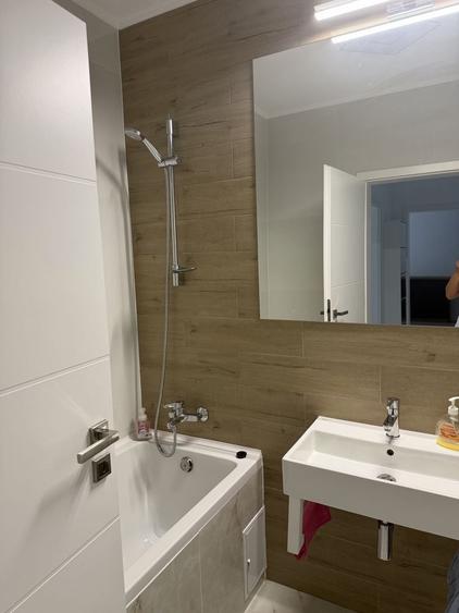 Apartament cu 2 camere decomandat în Lotus